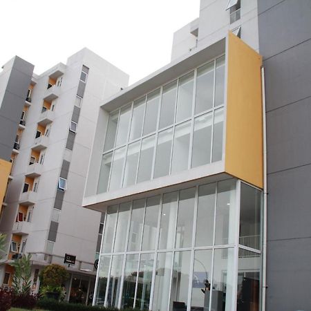 Nature Inn Aeropolis Ar3 Tangerang Exterior foto