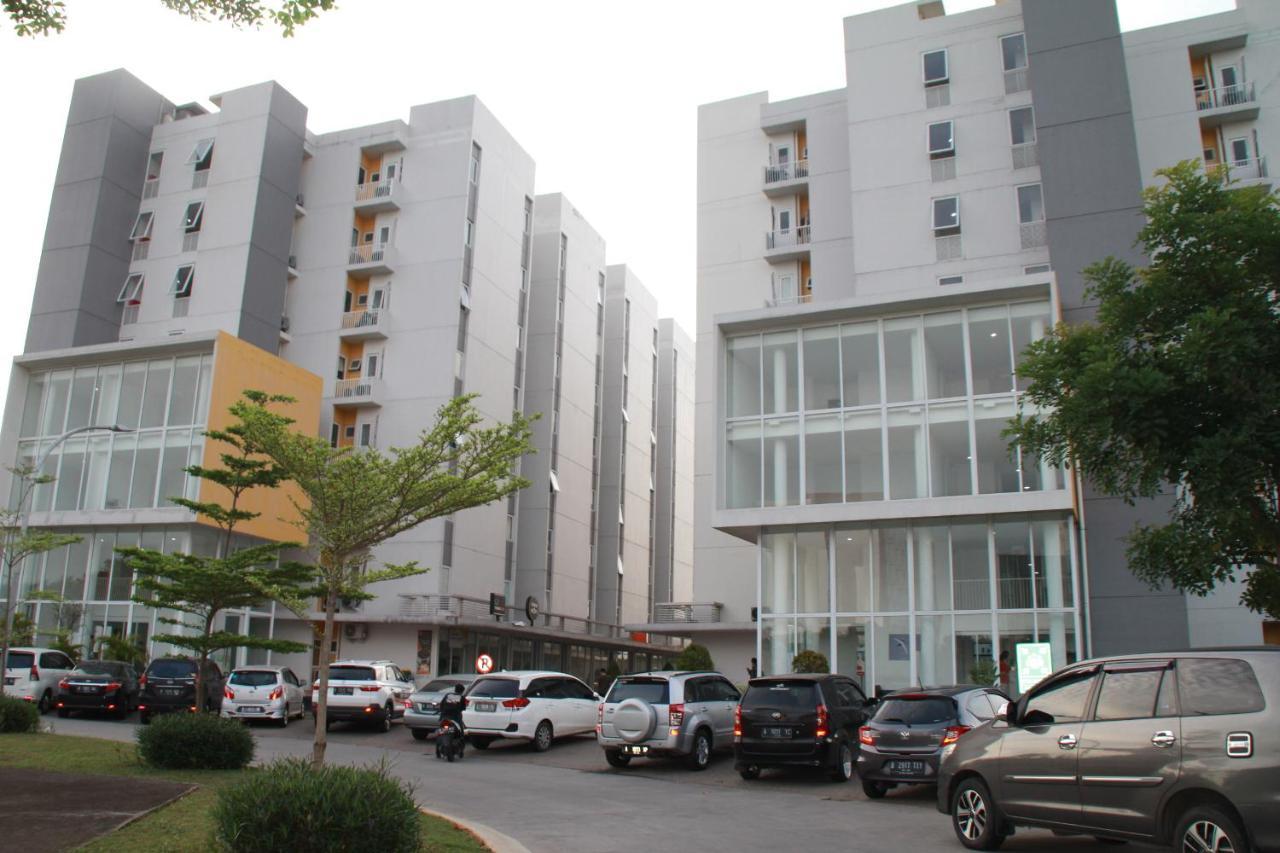 Nature Inn Aeropolis Ar3 Tangerang Exterior foto